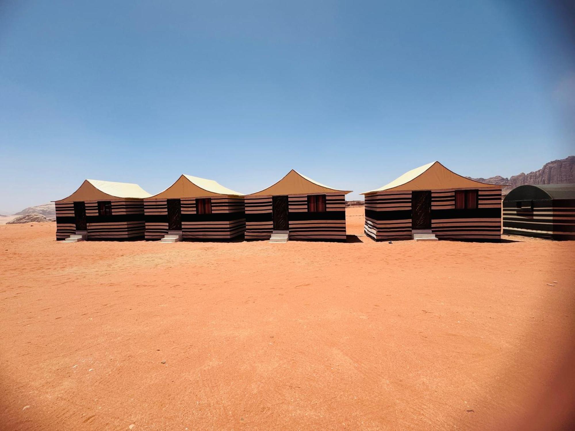 Hotel Desert Bedouin Adventure Wadi Rum Exterior foto