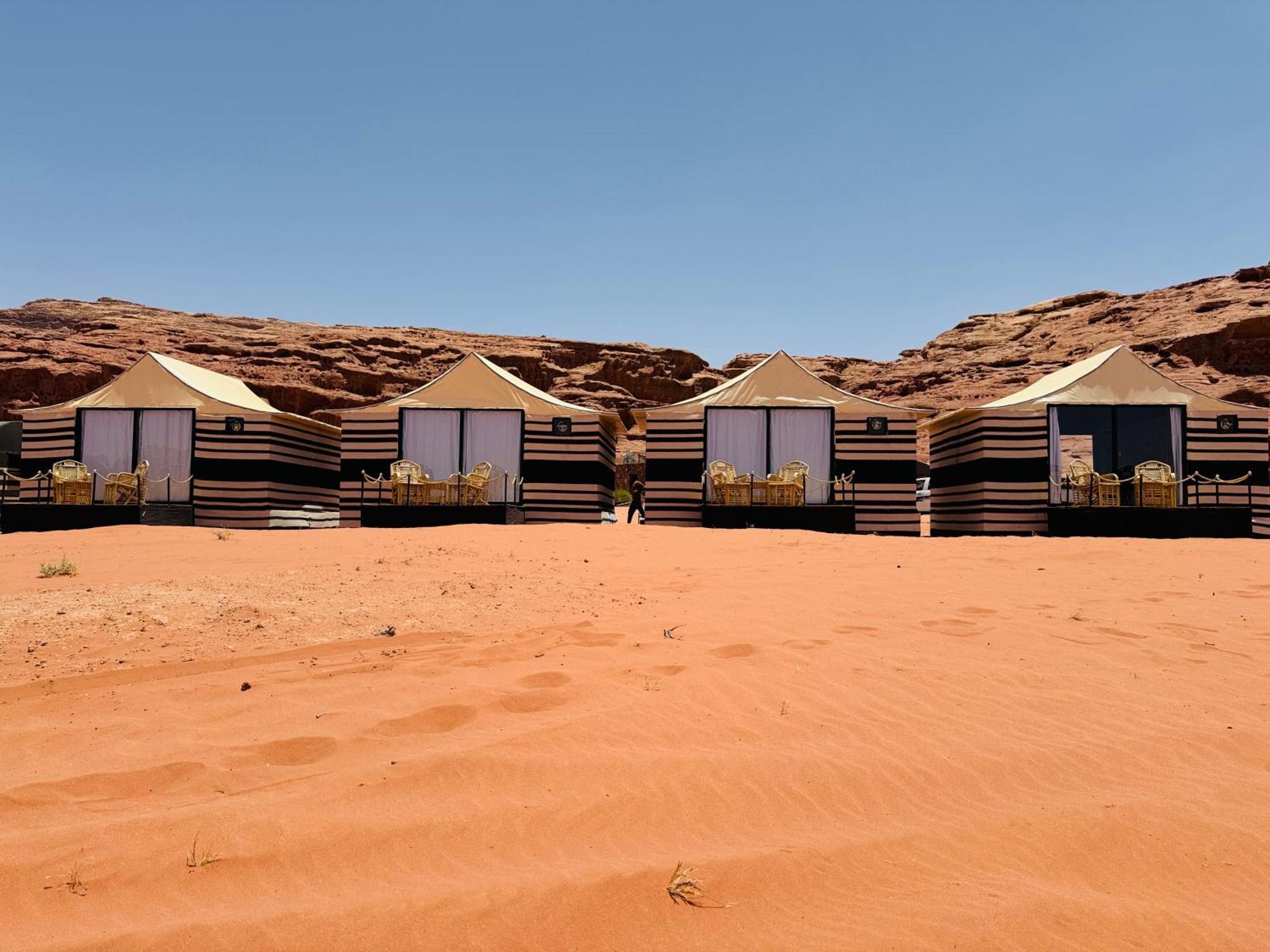 Hotel Desert Bedouin Adventure Wadi Rum Exterior foto