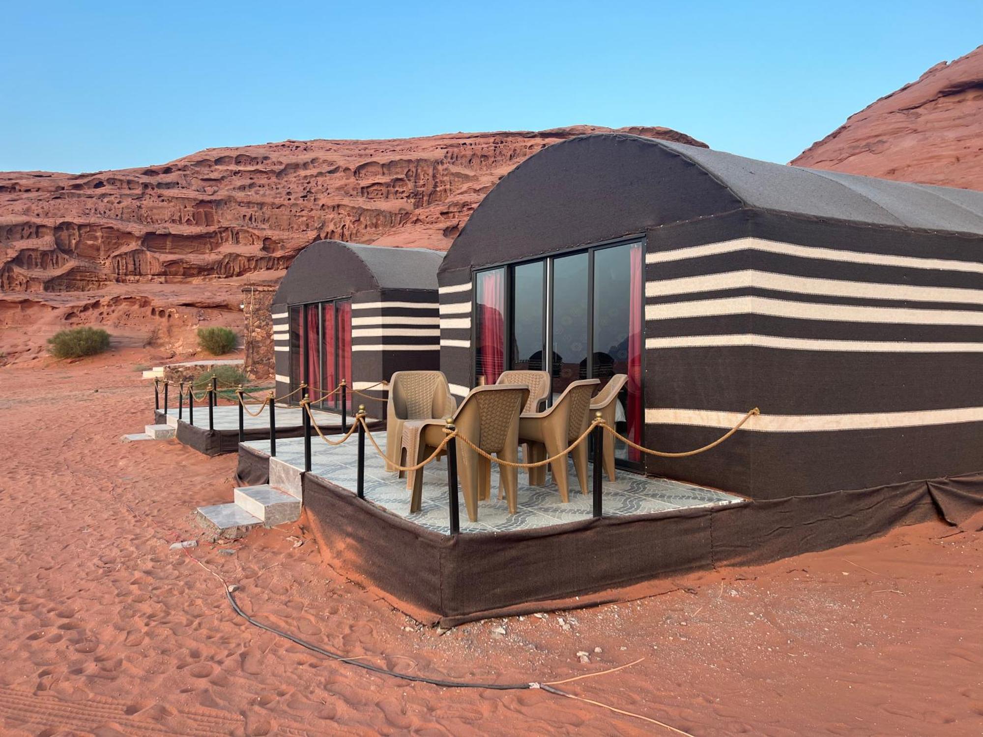 Hotel Desert Bedouin Adventure Wadi Rum Exterior foto